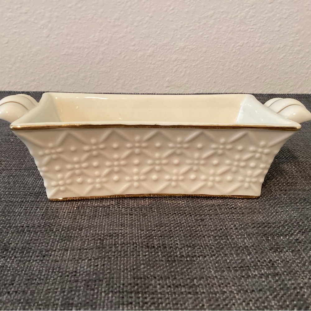 Lenox Cream Ceramic Serving Dish with Gold Trim